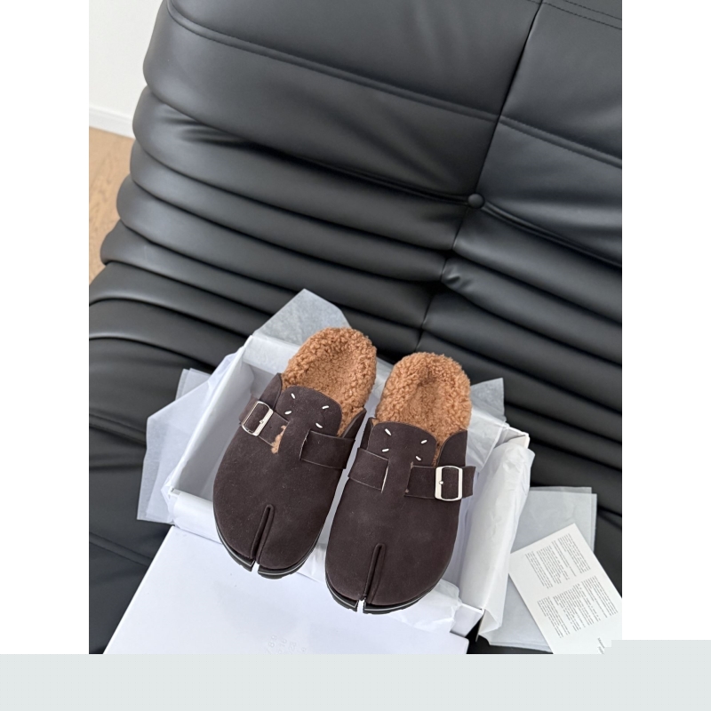 Other Slippers
